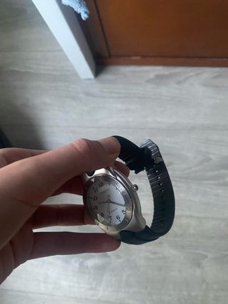 Reloj Venatto Cuarzo Negro y Plateado