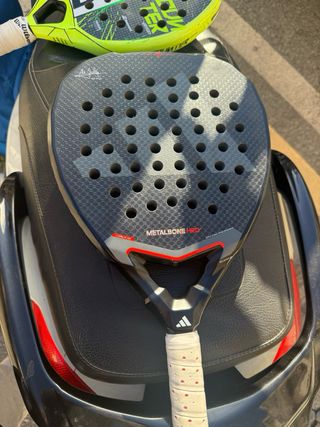 Pala Padel Adidas Metalbone 3.4 HRD 2025