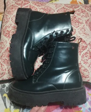 Botas Charol Verde Gioseppo