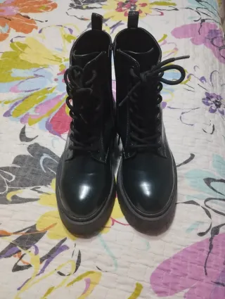 Botas Charol Verde Gioseppo