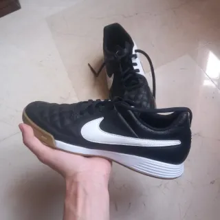 Zapatillas Nike Fútbol Sala Negras y Blancas