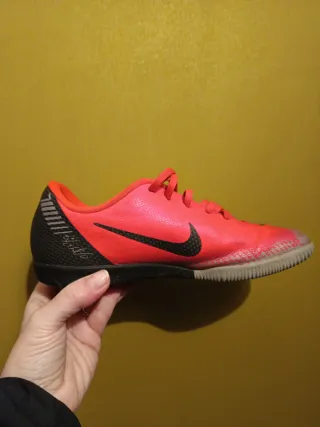 Botas de fútbol Nike Mercurial Talla 36