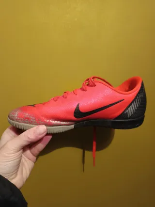 Botas de fútbol Nike Mercurial Talla 36