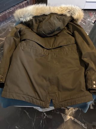 Impresionante Chaqueta Zara verde militar Talla XS
