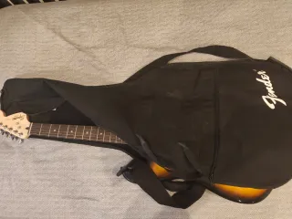 Squier by Fender Stratocaster - Indonesia