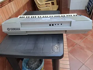 Teclado Yamaha PSR 450