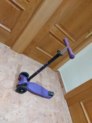 Patinete infantil morado 3 ruedas