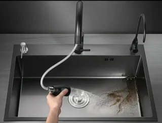 Fregadero Negro con Grifería y Dispensador