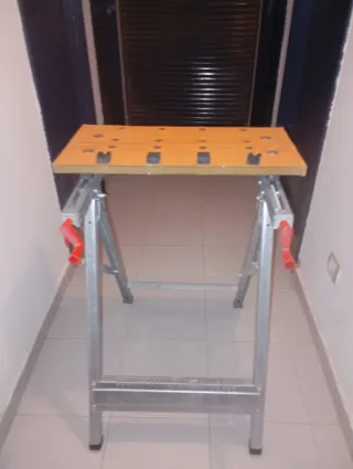 Mesa de trabajo plegable