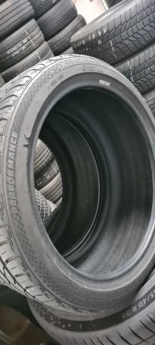 Neumáticos 225/40/R18