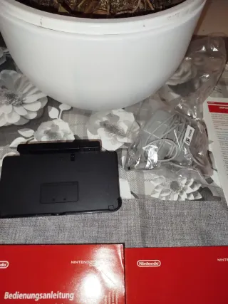 Nintendo 3DS Rosa Scatola + Mario 3D Land