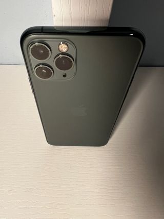iPhone 11 Pro Verde Oscuro