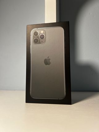 iPhone 11 Pro Verde Oscuro