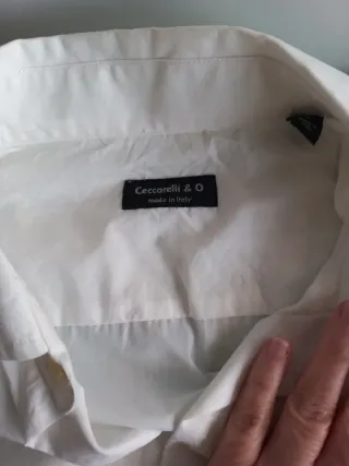 Camisa de vestir blanca para hombre