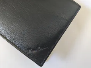 Billetera de cuero negra