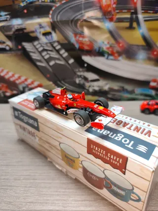 Scalextric/Carrera Ferrari F10 #8 1:43
