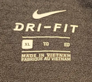 Camiseta Nike Dri-Fit Chubasquero Talla XL
