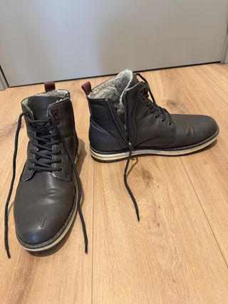 Botas grises forro polar cremallera talla 42.5