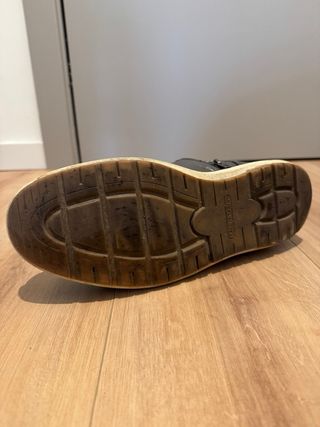 Botas grises forro polar cremallera talla 42.5