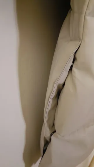 Abrigo plumífero largo beige