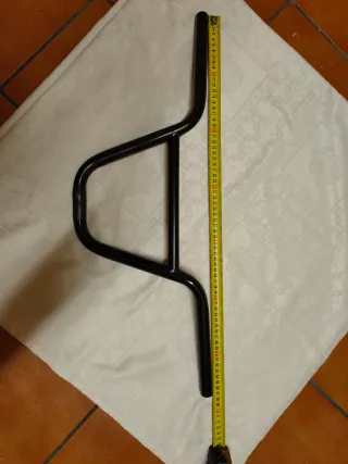 Manillar de bicicleta negro