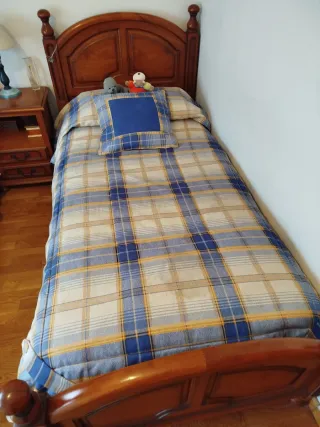 Armario de madera rústico