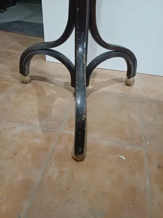 Perchero de madera antiguo