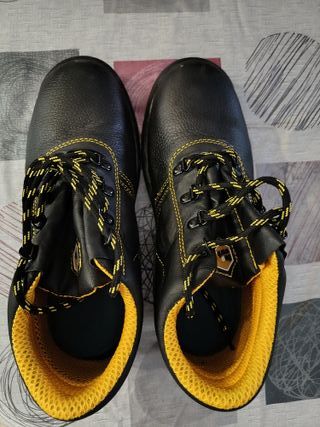 Calzado de seguridad Be9 work.