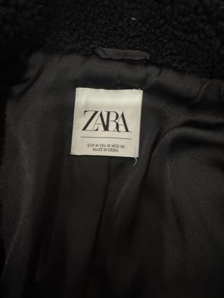 Chaqueta Zara borreguito negra