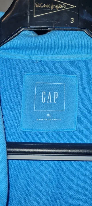 Sudadera GAP con cremallera y rayas