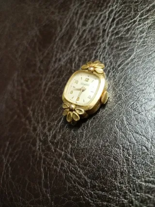 Reloj Duward chapado oro vintage flores