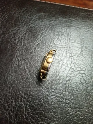 Reloj Duward chapado oro vintage flores