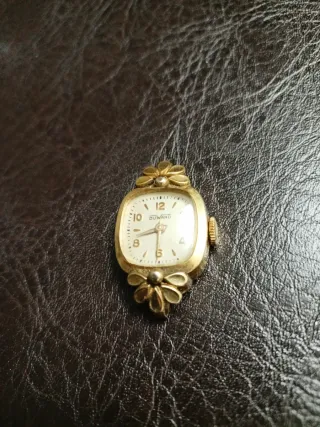 Reloj Duward chapado oro vintage flores