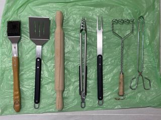 Barbacoa de metal negra