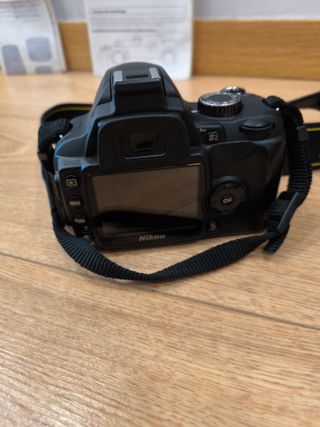 Nikon D60 + 2 objetivos + Accesorios