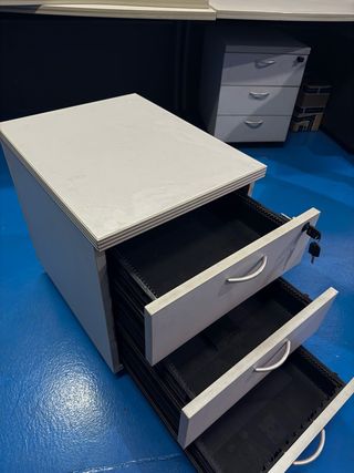 Cajonera de oficina metálica