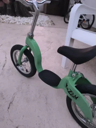 Bicicleta infantil verde