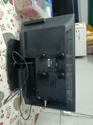 Televisor LED NPG NS-2214HFB