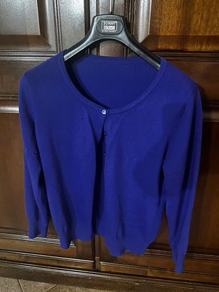 Giacca blu con bottoni