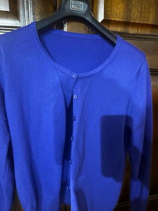 Giacca blu con bottoni