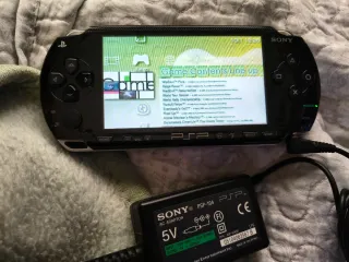 PSP 1004 con caja