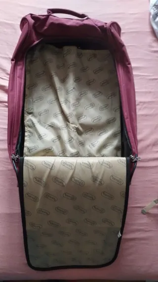 Maletas de cabina con ruedas.Precio Unidad.