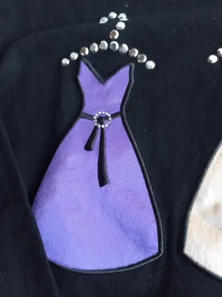 Camiseta negra mujer con vestidos