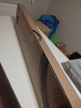 Estante elevador monitor madera negro