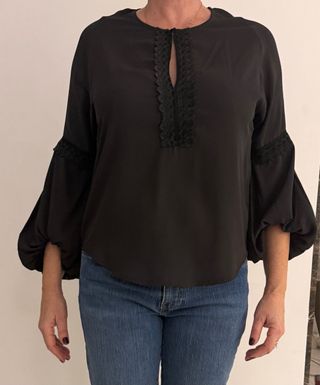 Blusa NKN Nekane negra con encaje