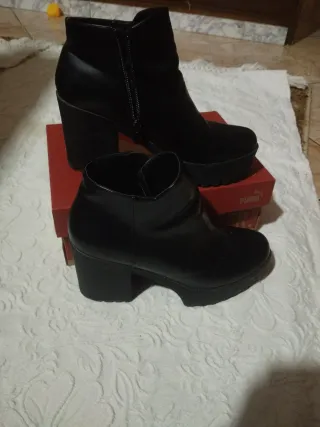 Botines negros de tacón
