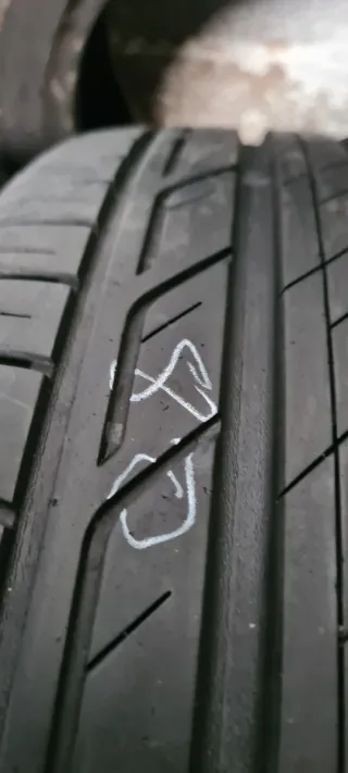 Neumáticos 215/55/R17