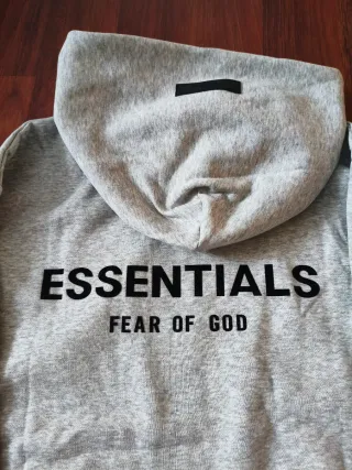 Sudadera Essentials Gris