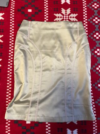 Falda beige talla M