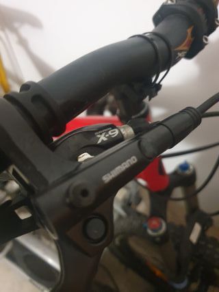 Bicicleta MTB Specialized Roja MODELO Strumjumper